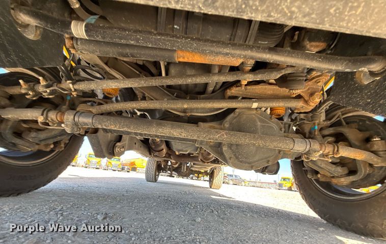 image for item EJ4527 2018 Ford F350 Super Duty XL utility bed pickup truck