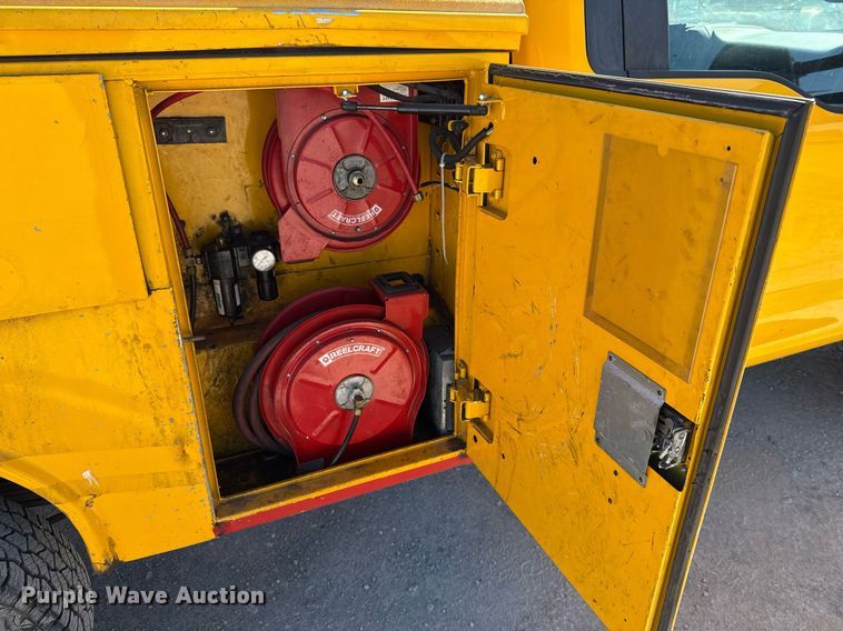 image for item EJ4527 2018 Ford F350 Super Duty XL utility bed pickup truck