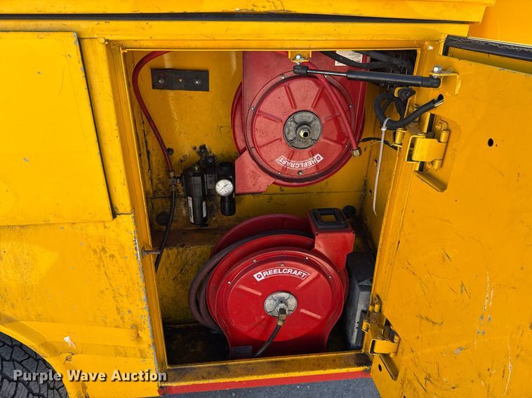 image for item EJ4527 2018 Ford F350 Super Duty XL utility bed pickup truck