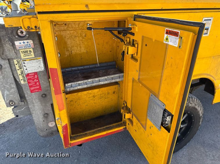 image for item EJ4527 2018 Ford F350 Super Duty XL utility bed pickup truck