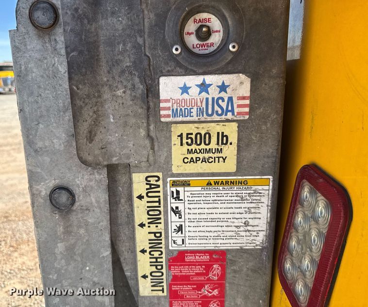 image for item EJ4527 2018 Ford F350 Super Duty XL utility bed pickup truck