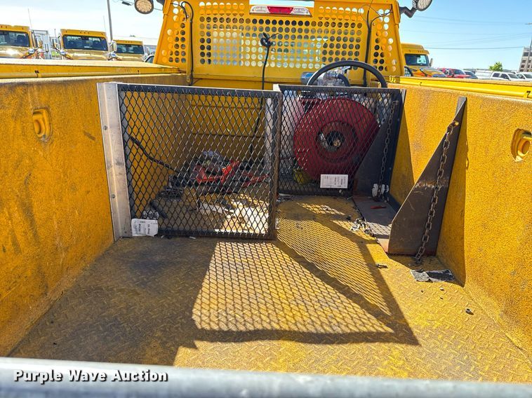 image for item EJ4527 2018 Ford F350 Super Duty XL utility bed pickup truck