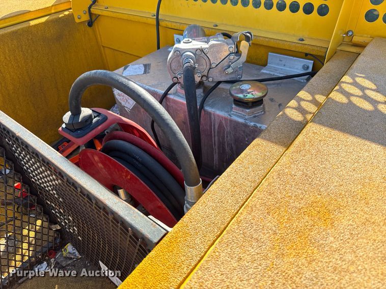 image for item EJ4527 2018 Ford F350 Super Duty XL utility bed pickup truck