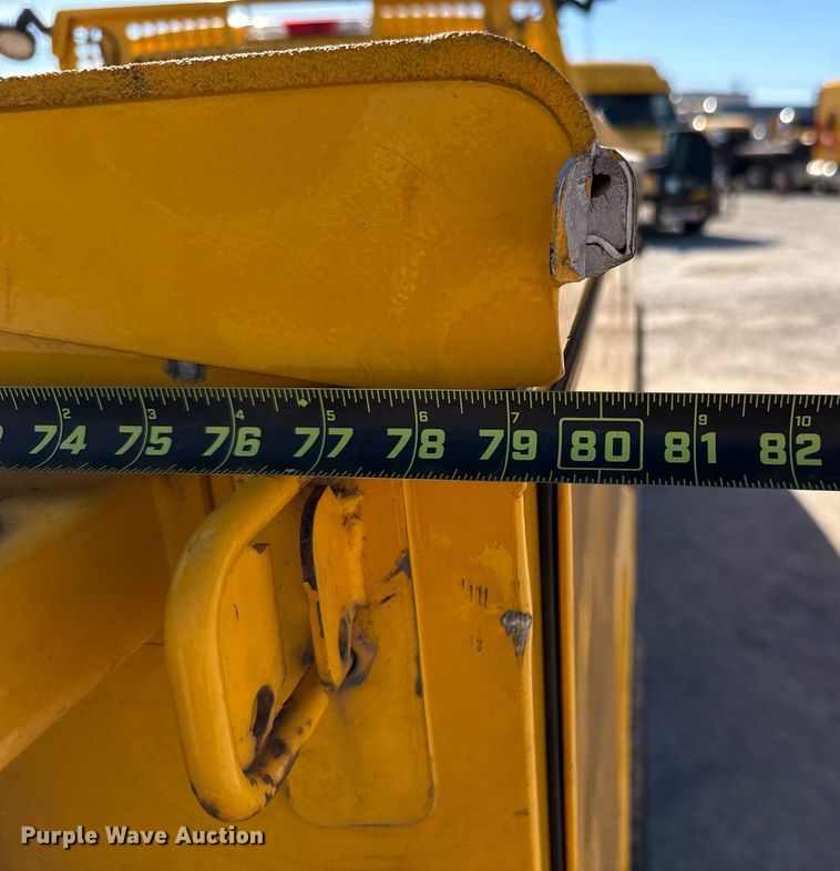 image for item EJ4527 2018 Ford F350 Super Duty XL utility bed pickup truck