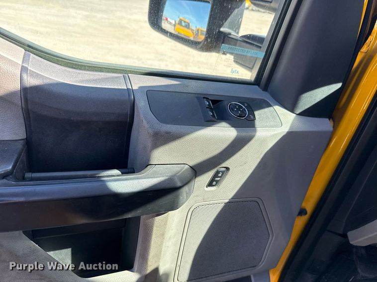 image for item EJ4527 2018 Ford F350 Super Duty XL utility bed pickup truck