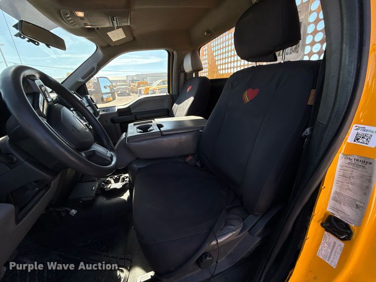 image for item EJ4527 2018 Ford F350 Super Duty XL utility bed pickup truck