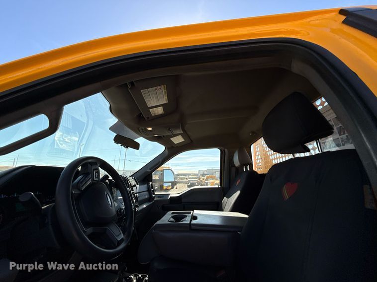 image for item EJ4527 2018 Ford F350 Super Duty XL utility bed pickup truck