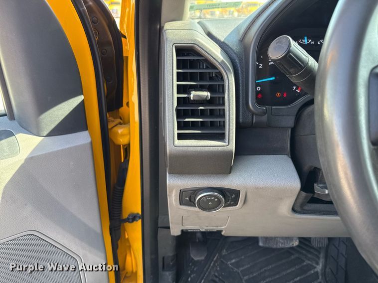 image for item EJ4527 2018 Ford F350 Super Duty XL utility bed pickup truck