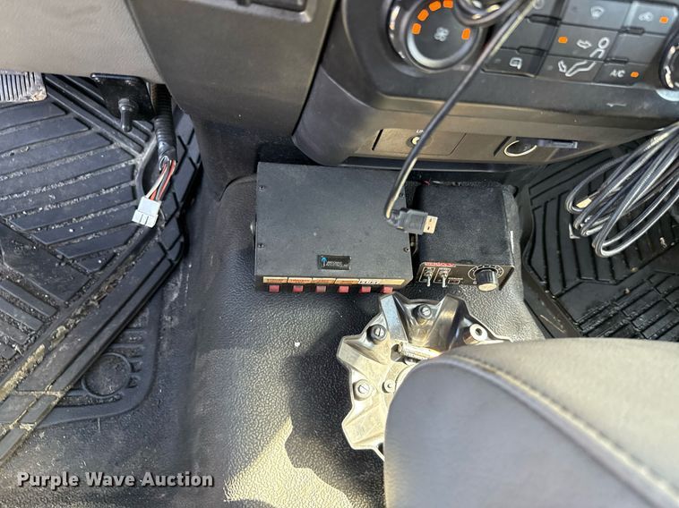 image for item EJ4527 2018 Ford F350 Super Duty XL utility bed pickup truck