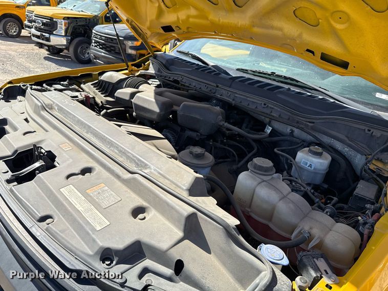 image for item EJ4527 2018 Ford F350 Super Duty XL utility bed pickup truck