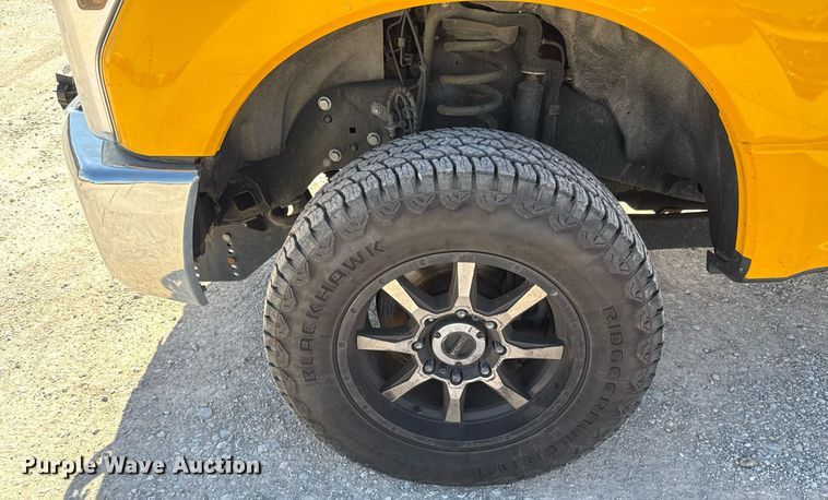 image for item EJ4527 2018 Ford F350 Super Duty XL utility bed pickup truck