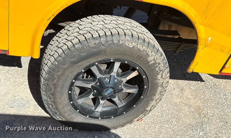 image for item EJ4527 2018 Ford F350 Super Duty XL utility bed pickup truck