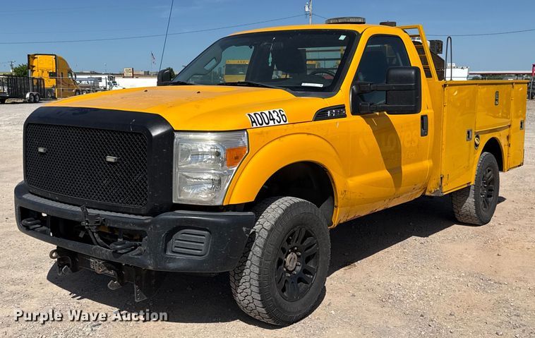 image for item EJ4528 2015 Ford F350 Super Duty XL utility bed pickup truck