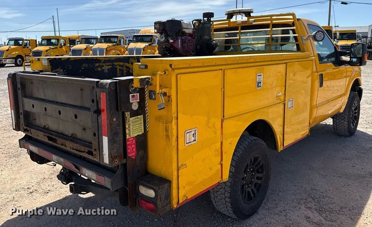 image for item EJ4528 2015 Ford F350 Super Duty XL utility bed pickup truck