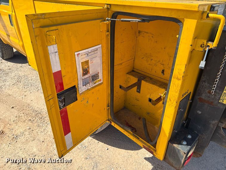 image for item EJ4528 2015 Ford F350 Super Duty XL utility bed pickup truck