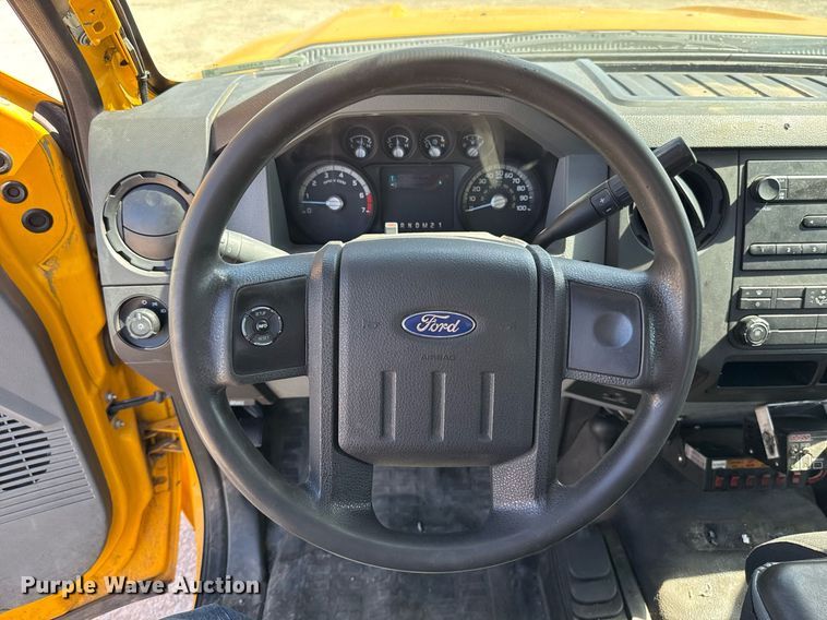 image for item EJ4528 2015 Ford F350 Super Duty XL utility bed pickup truck