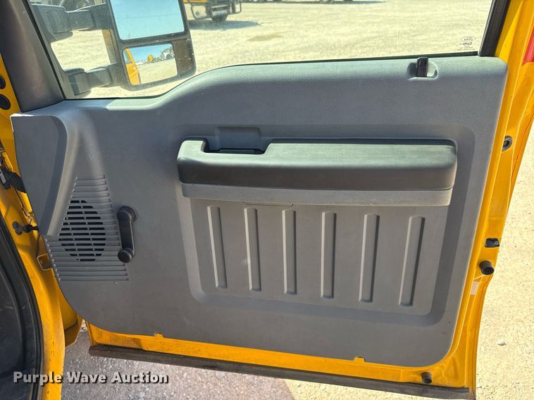 image for item EJ4528 2015 Ford F350 Super Duty XL utility bed pickup truck