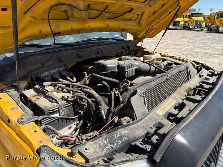 image for item EJ4528 2015 Ford F350 Super Duty XL utility bed pickup truck