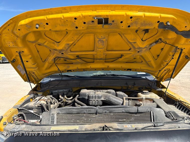 image for item EJ4528 2015 Ford F350 Super Duty XL utility bed pickup truck