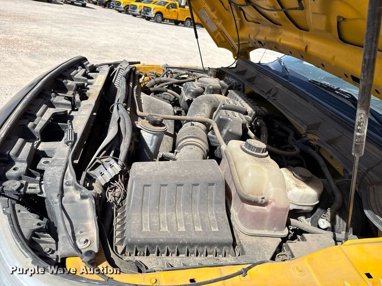 image for item EJ4528 2015 Ford F350 Super Duty XL utility bed pickup truck