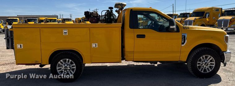 image for item EJ4531 2019 Ford F350 Super Duty XL utility bed pickup truck