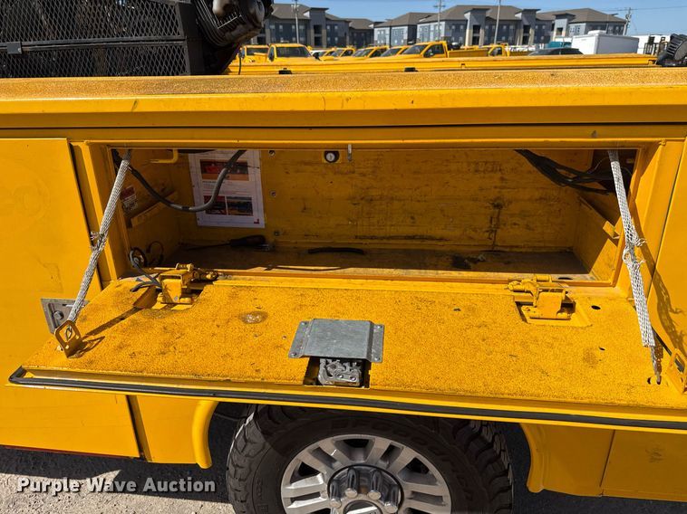 image for item EJ4531 2019 Ford F350 Super Duty XL utility bed pickup truck