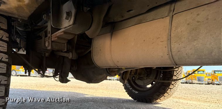 image for item EJ4531 2019 Ford F350 Super Duty XL utility bed pickup truck