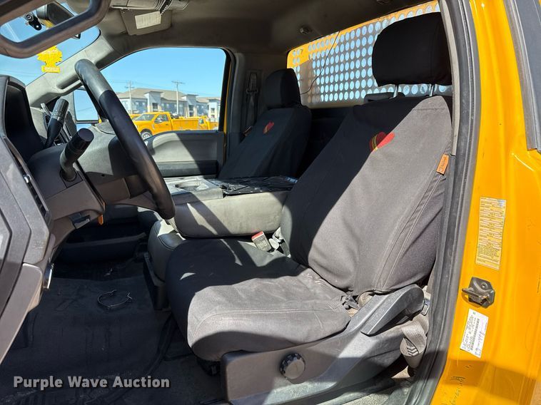 image for item EJ4531 2019 Ford F350 Super Duty XL utility bed pickup truck