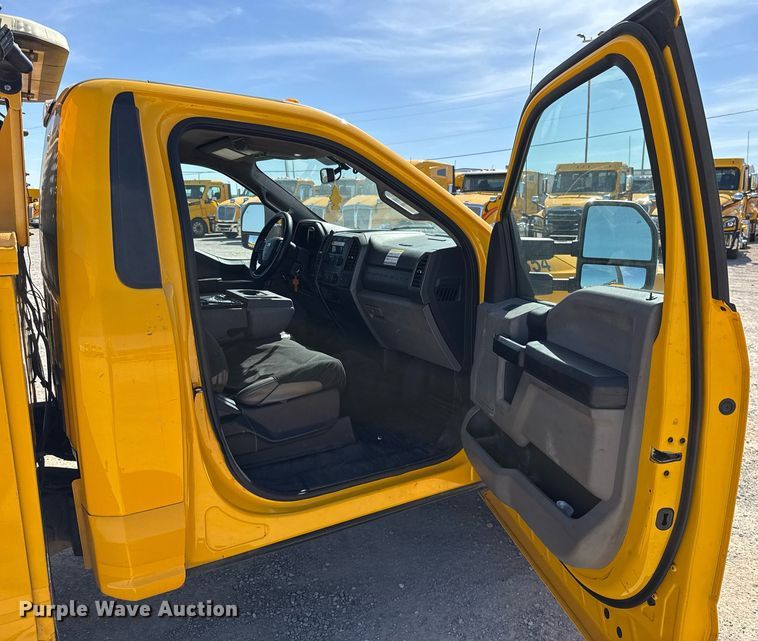 image for item EJ4531 2019 Ford F350 Super Duty XL utility bed pickup truck