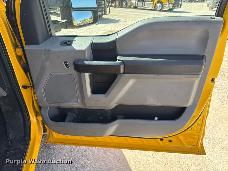 image for item EJ4531 2019 Ford F350 Super Duty XL utility bed pickup truck