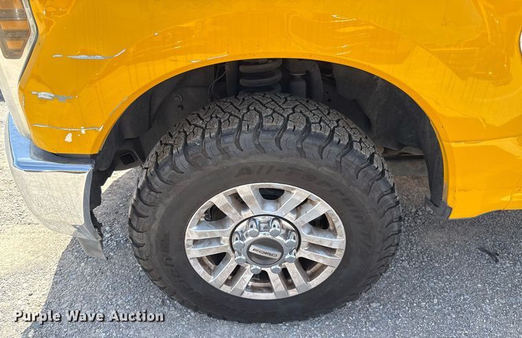 image for item EJ4531 2019 Ford F350 Super Duty XL utility bed pickup truck