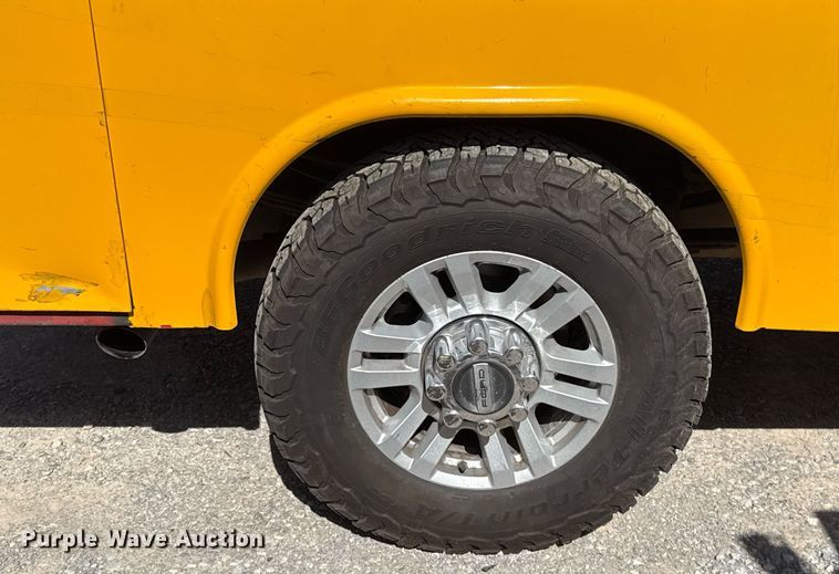 image for item EJ4531 2019 Ford F350 Super Duty XL utility bed pickup truck