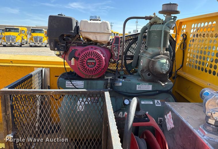 image for item EJ4532 2018 Ford F350 Super Duty XL utility bed pickup truck