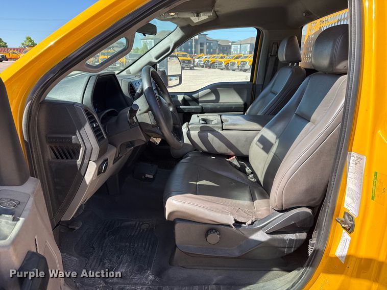 image for item EJ4532 2018 Ford F350 Super Duty XL utility bed pickup truck