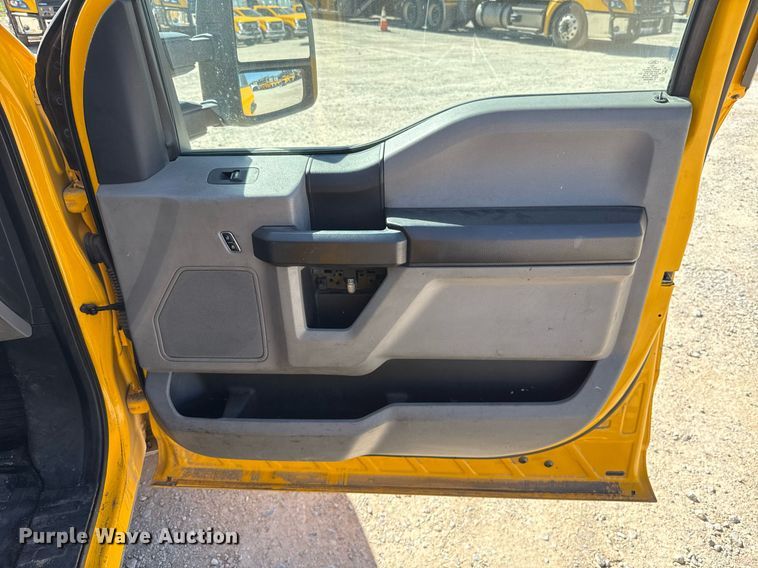 image for item EJ4532 2018 Ford F350 Super Duty XL utility bed pickup truck