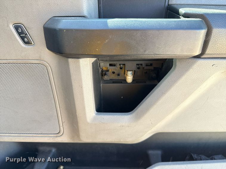 image for item EJ4532 2018 Ford F350 Super Duty XL utility bed pickup truck