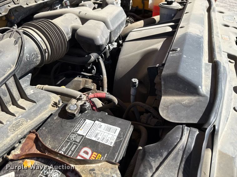 image for item EJ4532 2018 Ford F350 Super Duty XL utility bed pickup truck