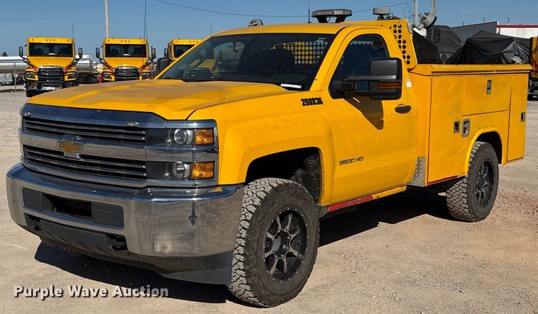 image for item EJ4534 2018 Chevrolet Silverado 3500HD utility bed pickup truck