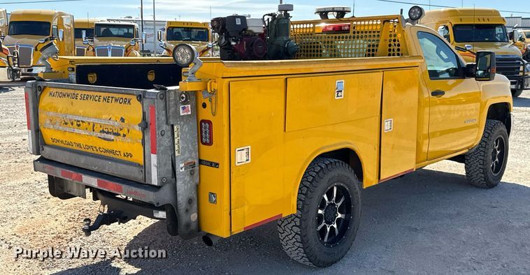 image for item EJ4534 2018 Chevrolet Silverado 3500HD utility bed pickup truck