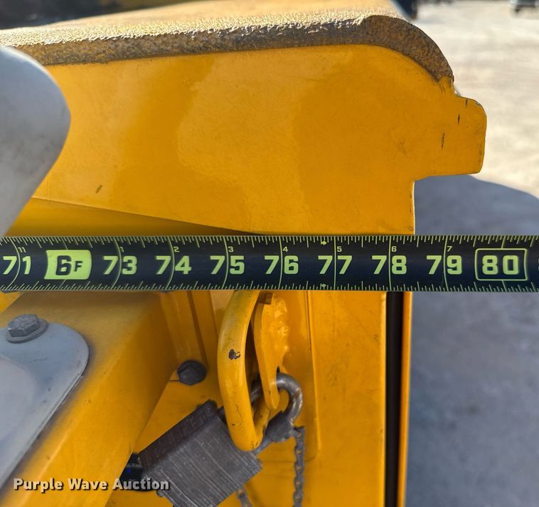 image for item EJ4534 2018 Chevrolet Silverado 3500HD utility bed pickup truck