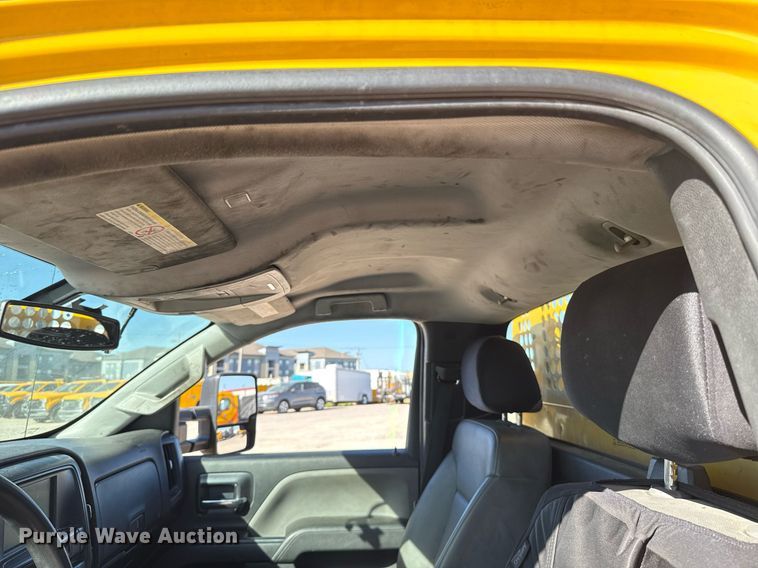 image for item EJ4534 2018 Chevrolet Silverado 3500HD utility bed pickup truck