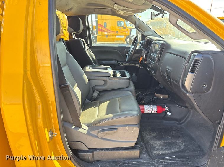 image for item EJ4534 2018 Chevrolet Silverado 3500HD utility bed pickup truck