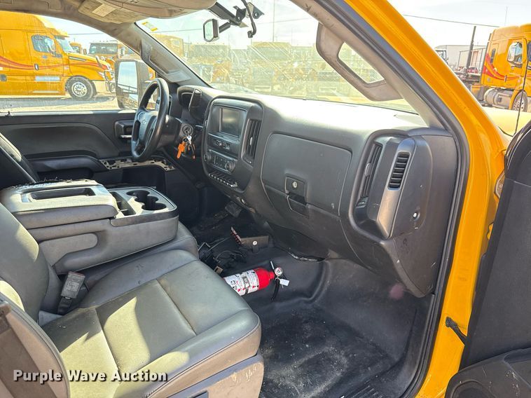 image for item EJ4534 2018 Chevrolet Silverado 3500HD utility bed pickup truck