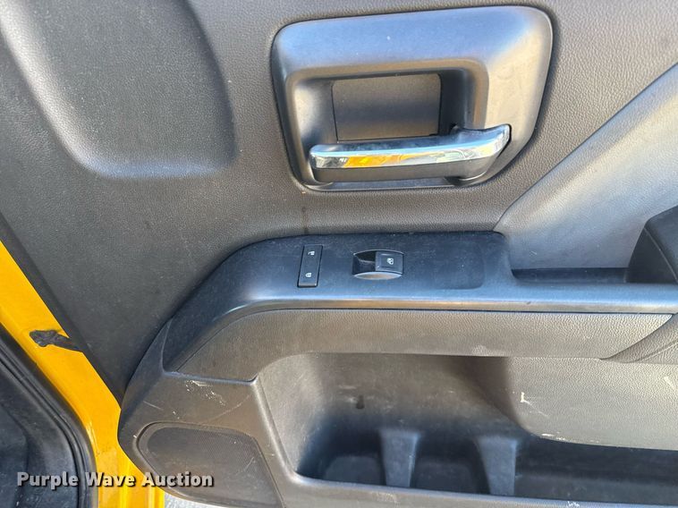 image for item EJ4534 2018 Chevrolet Silverado 3500HD utility bed pickup truck