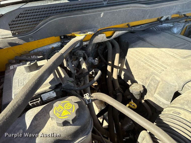 image for item EJ4534 2018 Chevrolet Silverado 3500HD utility bed pickup truck