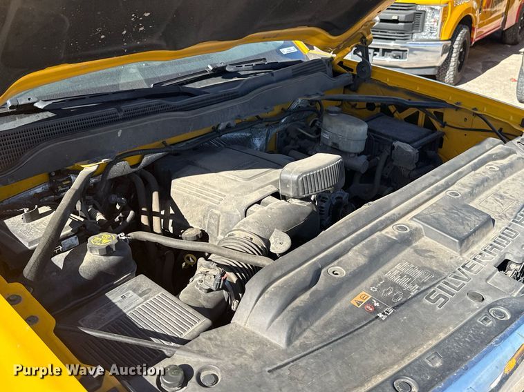 image for item EJ4534 2018 Chevrolet Silverado 3500HD utility bed pickup truck