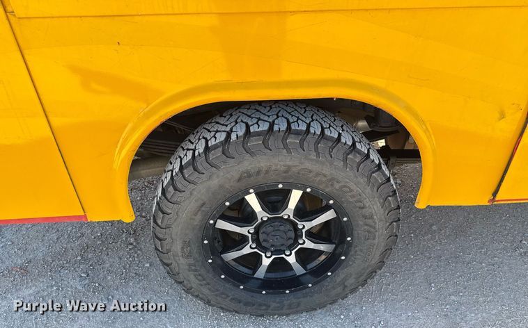 image for item EJ4534 2018 Chevrolet Silverado 3500HD utility bed pickup truck