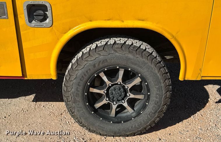 image for item EJ4534 2018 Chevrolet Silverado 3500HD utility bed pickup truck