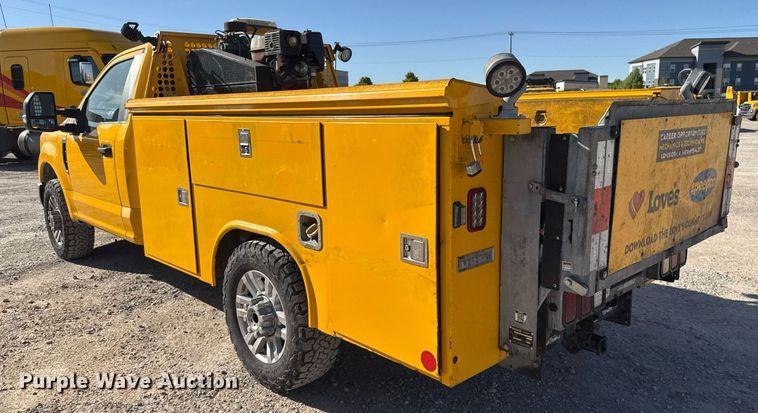 image for item EJ4535 2019 Ford F350 Super Duty XL utility bed pickup truck