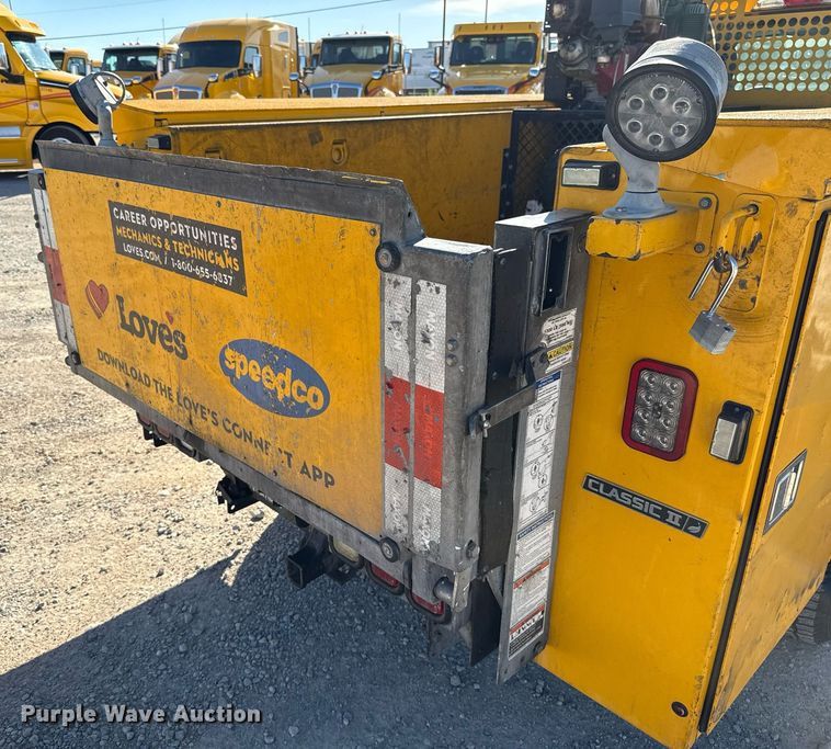 image for item EJ4535 2019 Ford F350 Super Duty XL utility bed pickup truck